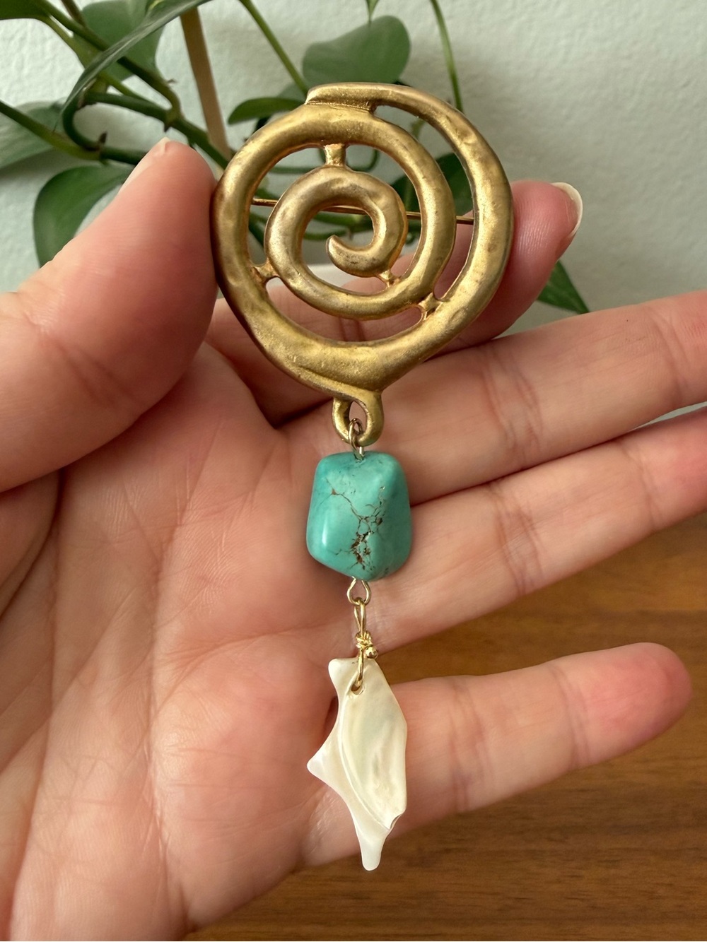 Vintage Matte Goldtone Spiral Brooch w/ Turqoise Gem Bead & Spiral Shell Dangle